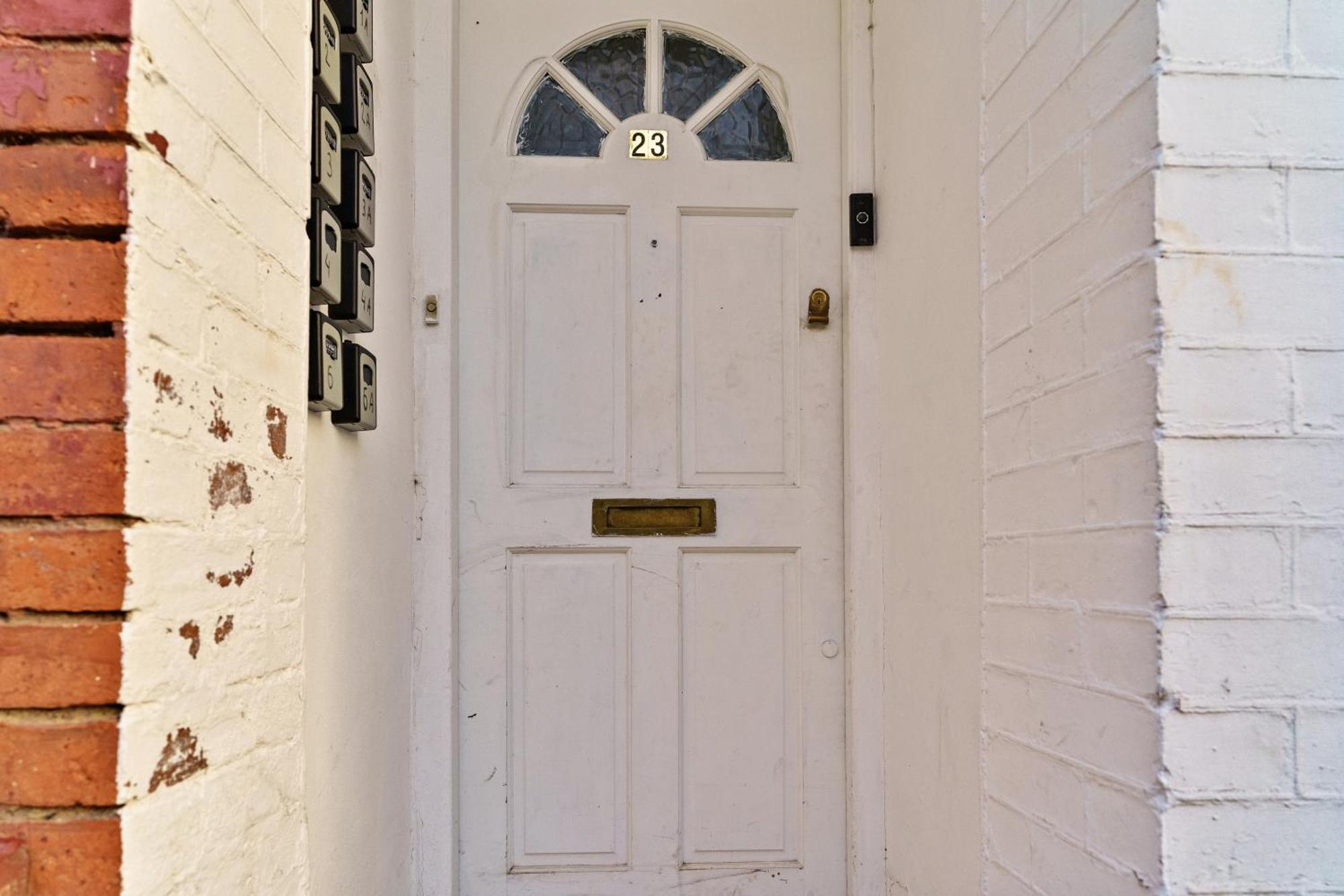 Pensiune Modern Studio By Livestay Short Lets & Serviced Londra